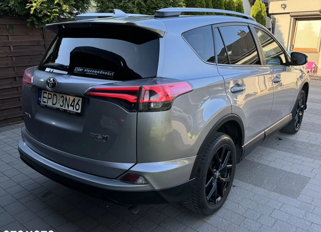 Toyota RAV4 cena 92900 przebieg: 150200, rok produkcji 2018 z Sieradz małe 407